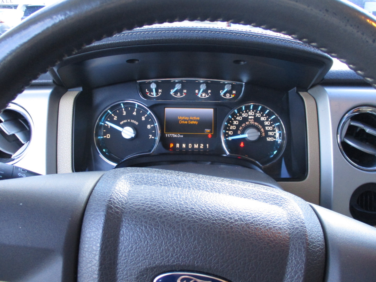 Ford F-150 2WD SuperCrew 145" King Ranch 2014