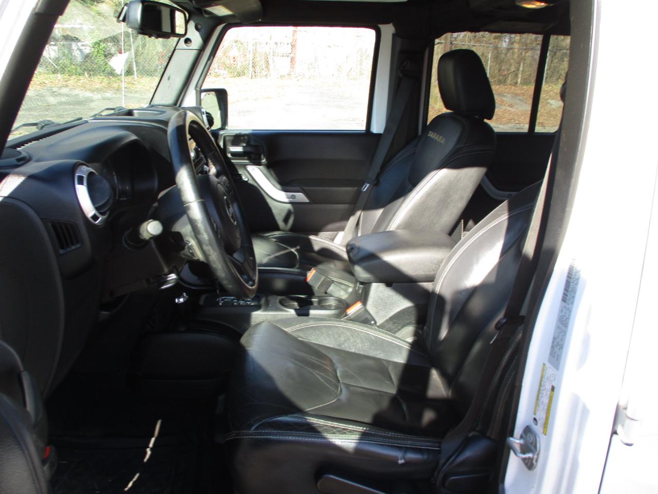 Jeep Wrangler Unlimited 4WD 4dr Sahara 2015