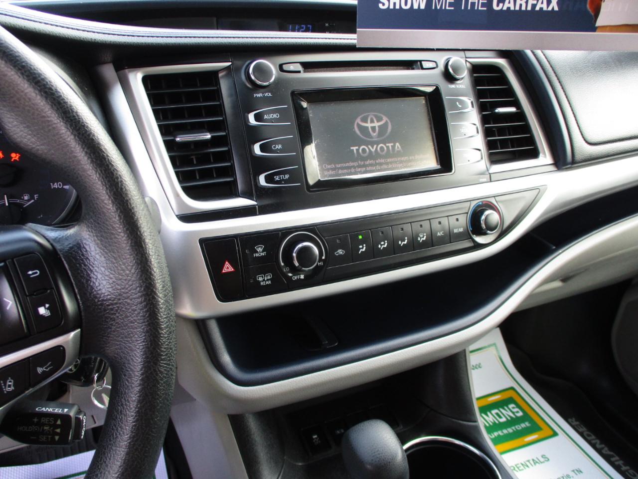 Toyota Highlander LE I4 FWD (Natl) 2017