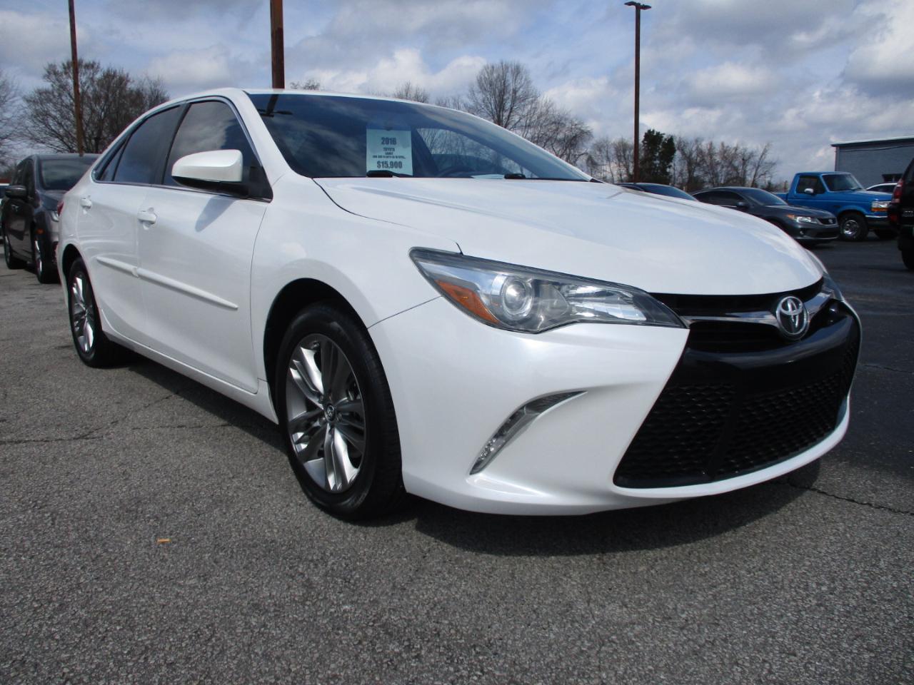 2016 Toyota Camry 4dr Sdn I4 Auto SE w/Special Edition Pkg (Natl)