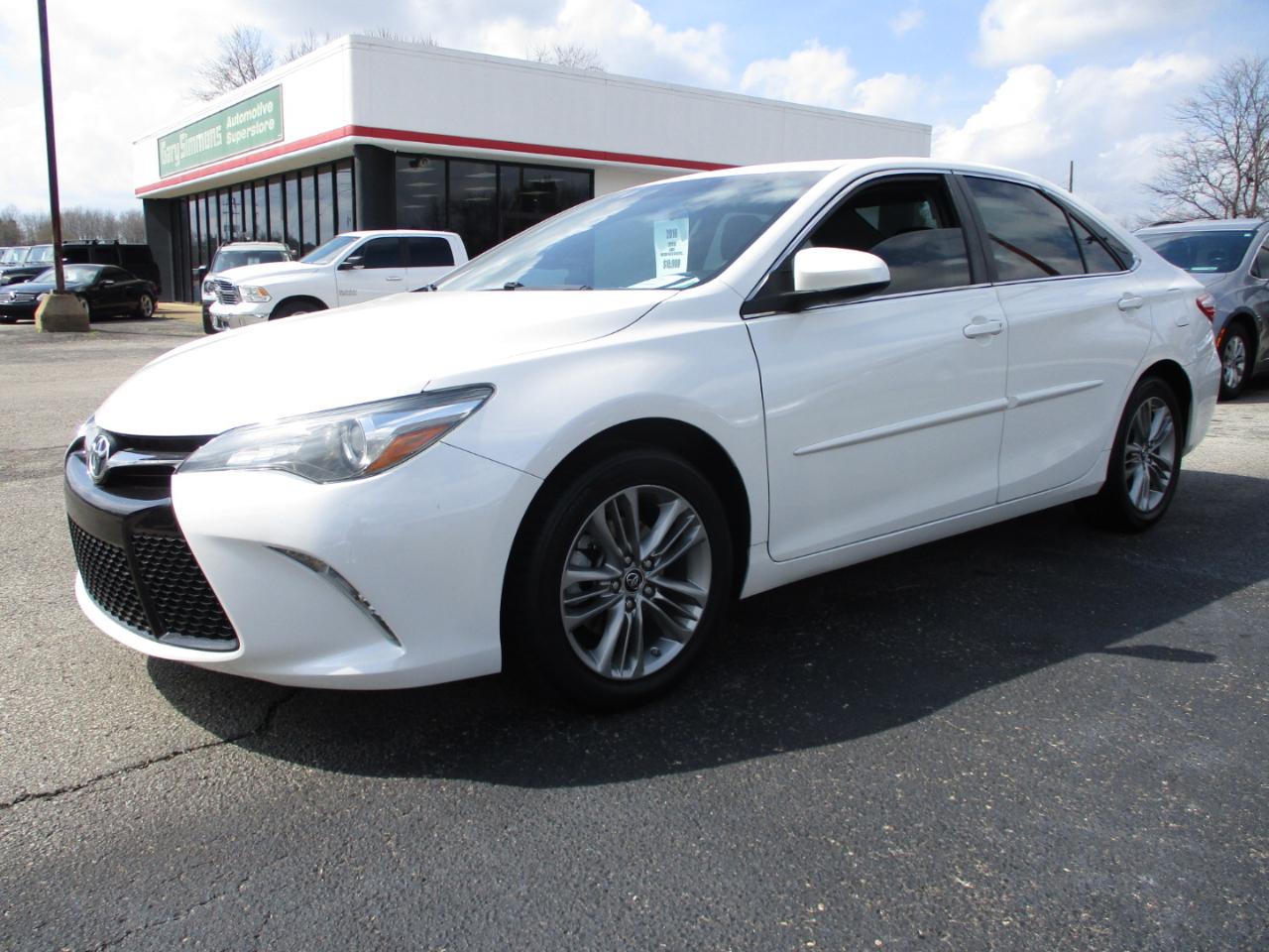 Toyota Camry 4dr Sdn I4 Auto SE w/Special Edition Pkg (Natl) 2016