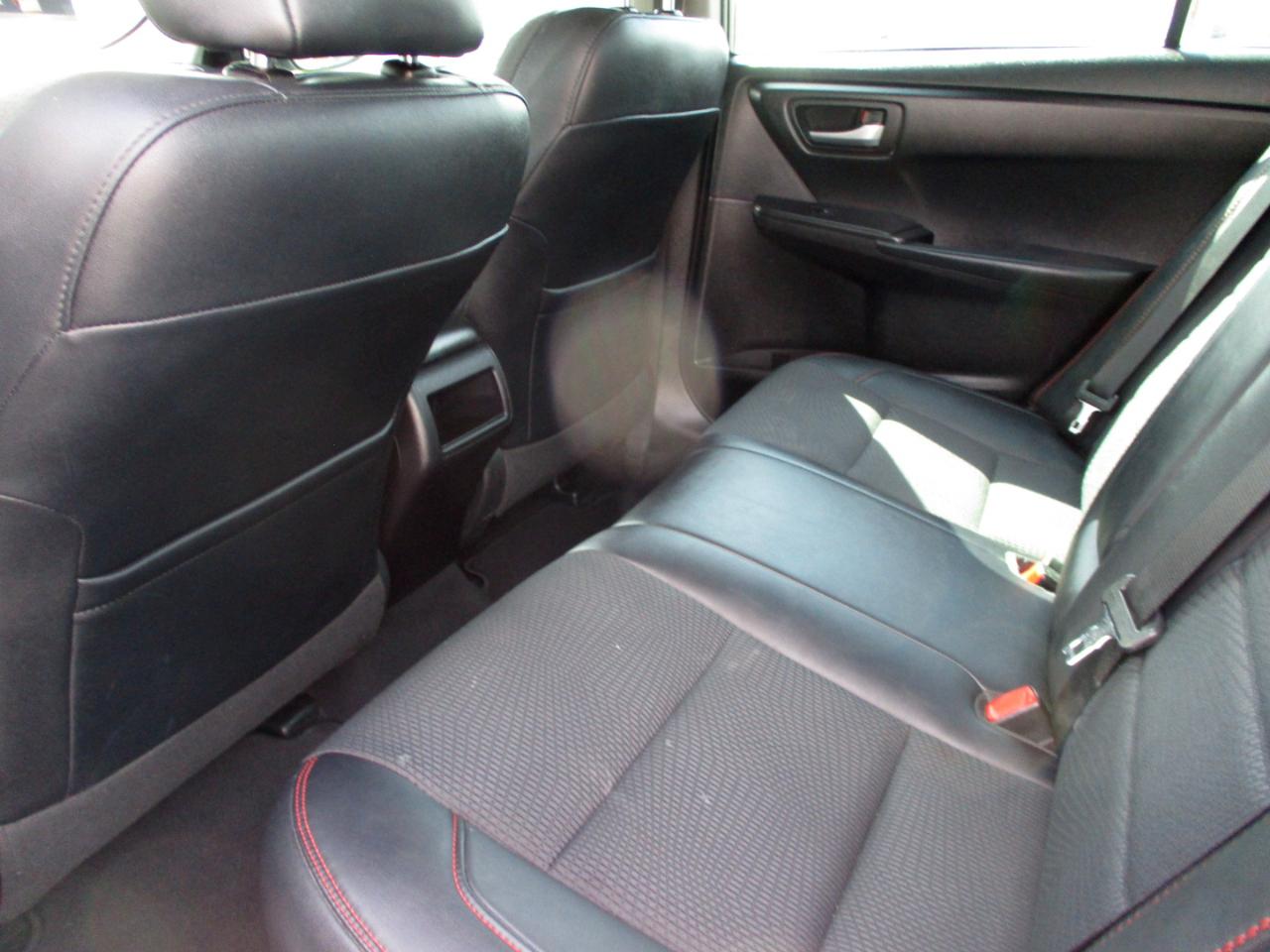 Toyota Camry 4dr Sdn I4 Auto SE w/Special Edition Pkg (Natl) 2016