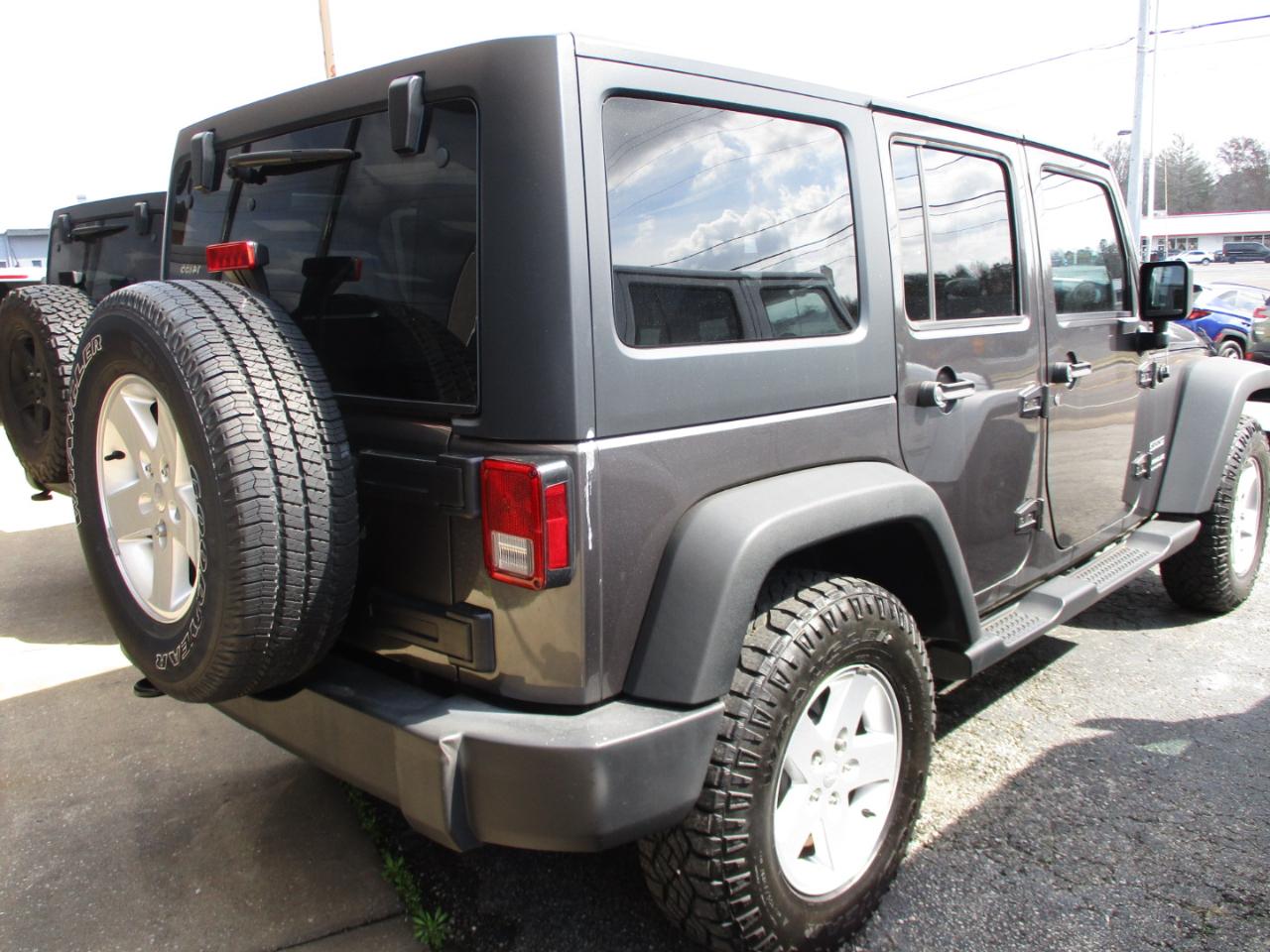 Jeep Wrangler Unlimited Sport 4x4 2017
