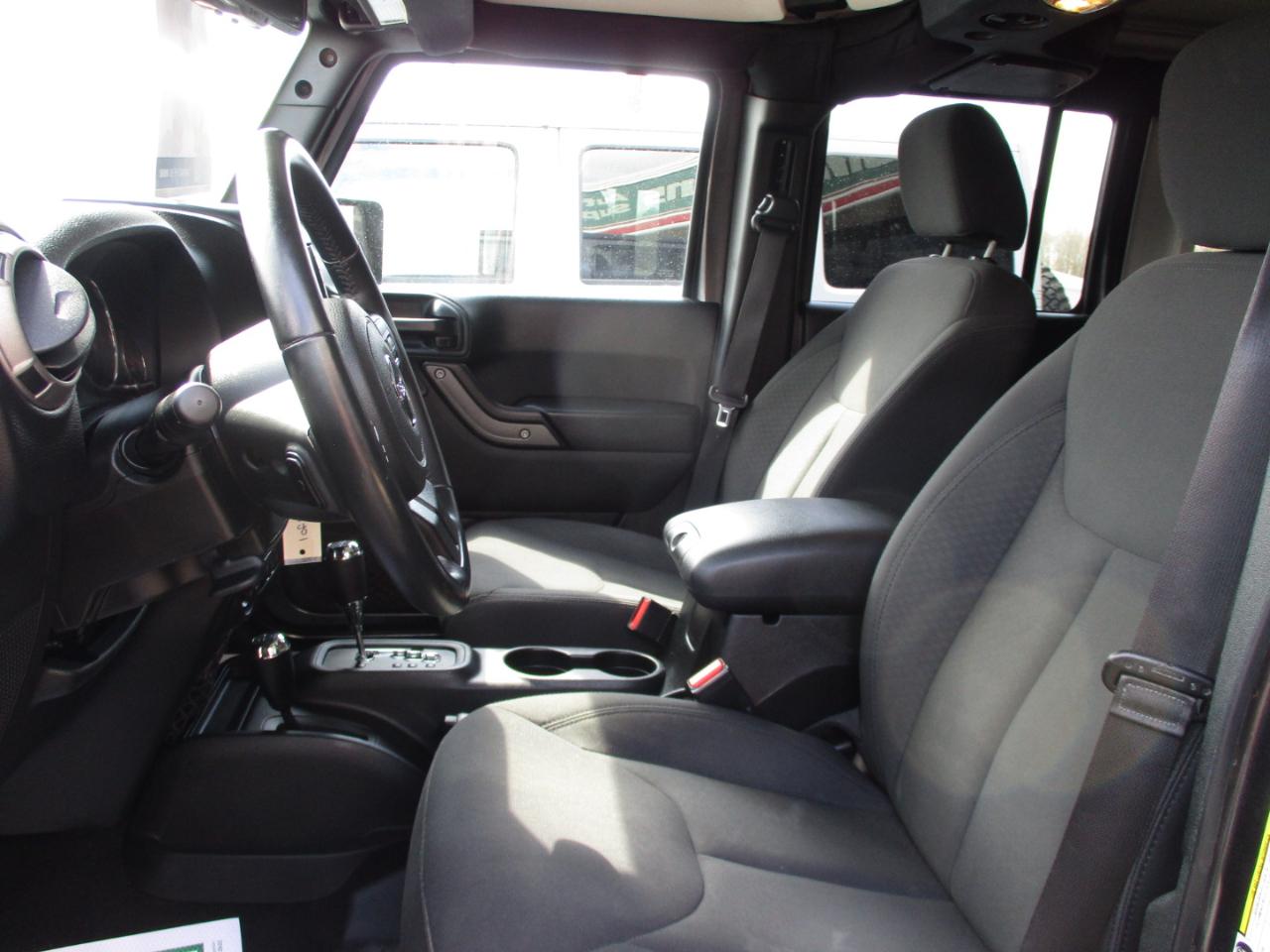 Jeep Wrangler Unlimited Sport 4x4 2017