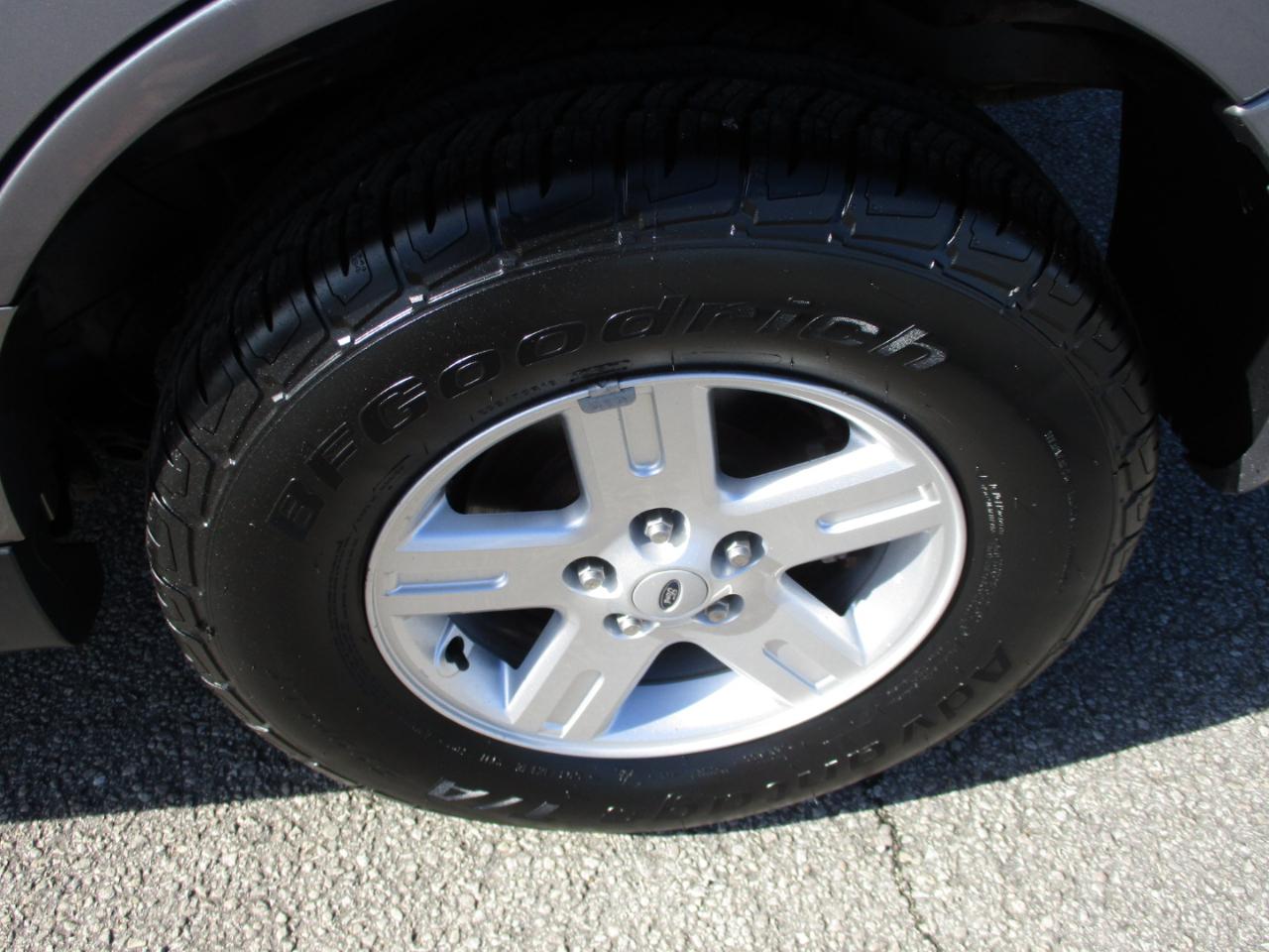 Ford Escape FWD 4dr I4 CVT Hybrid 2008