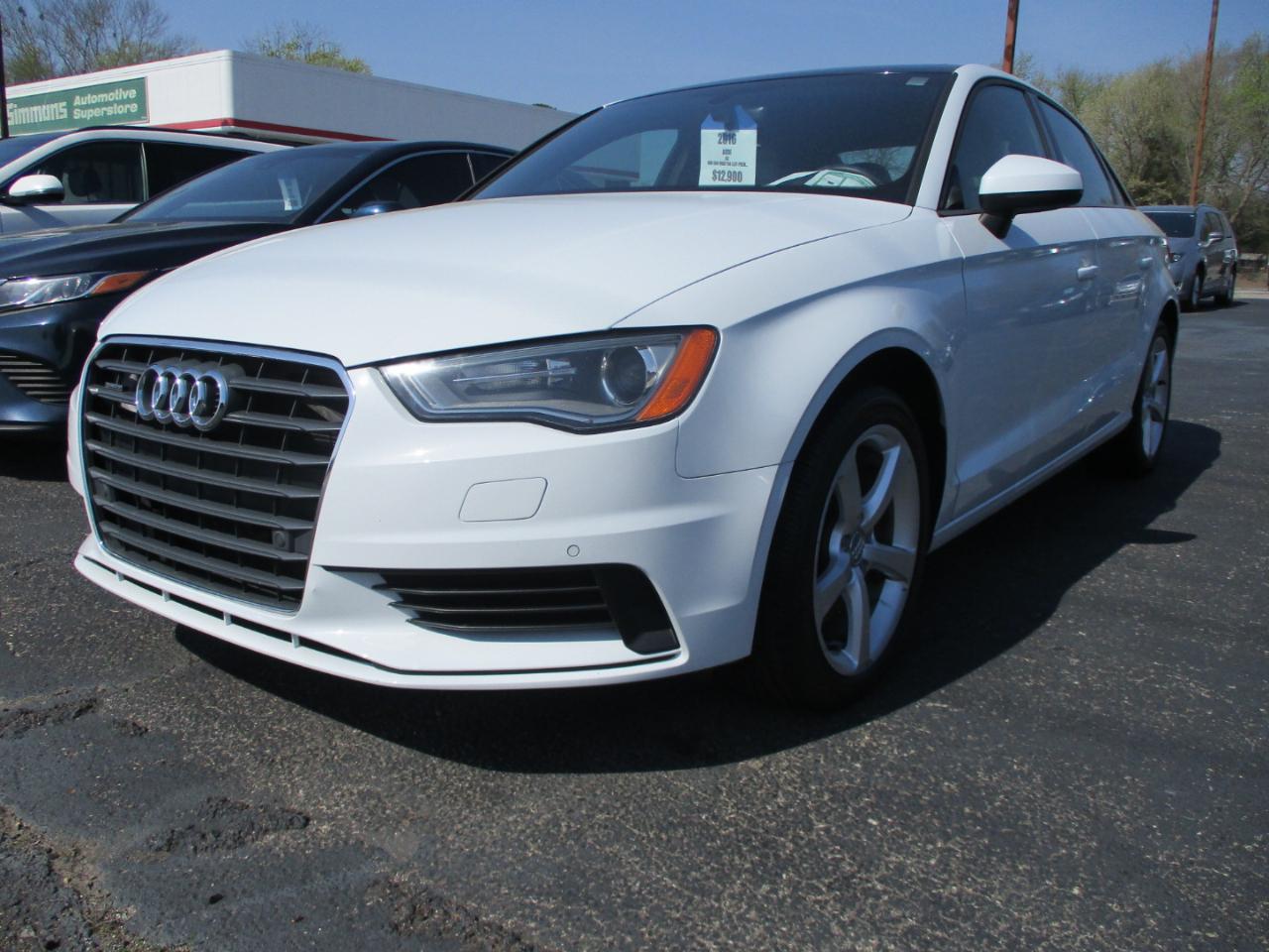 2016 Audi A3 4dr Sdn quattro 2.0T Premium