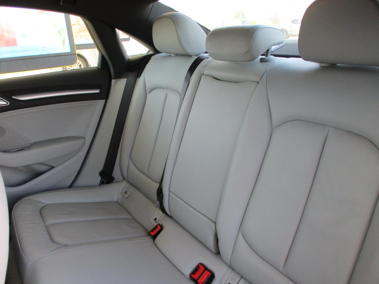 Audi A3 4dr Sdn quattro 2.0T Premium 2016