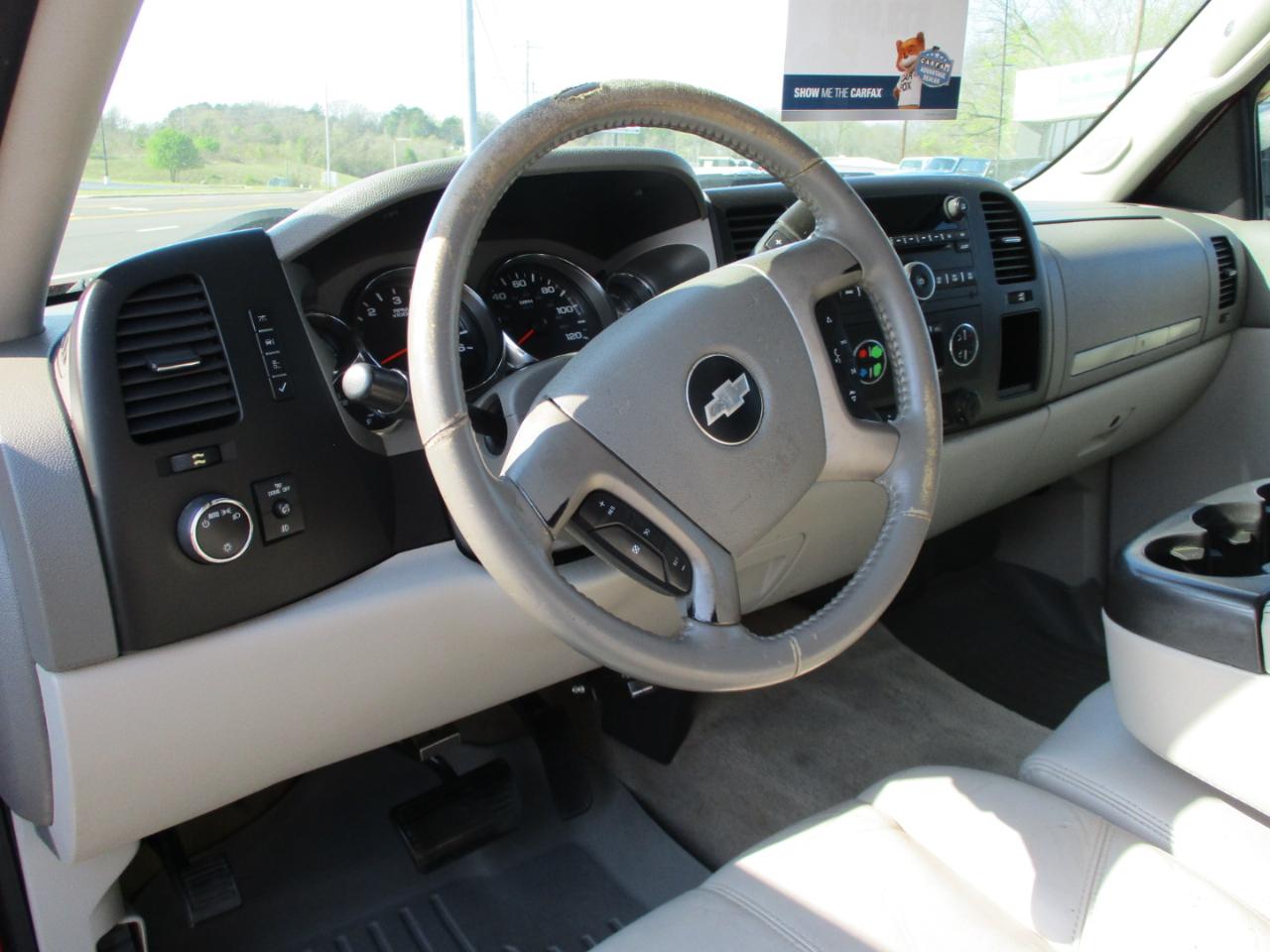 Chevrolet Silverado 1500 4WD Crew Cab 143.5" LT 2012