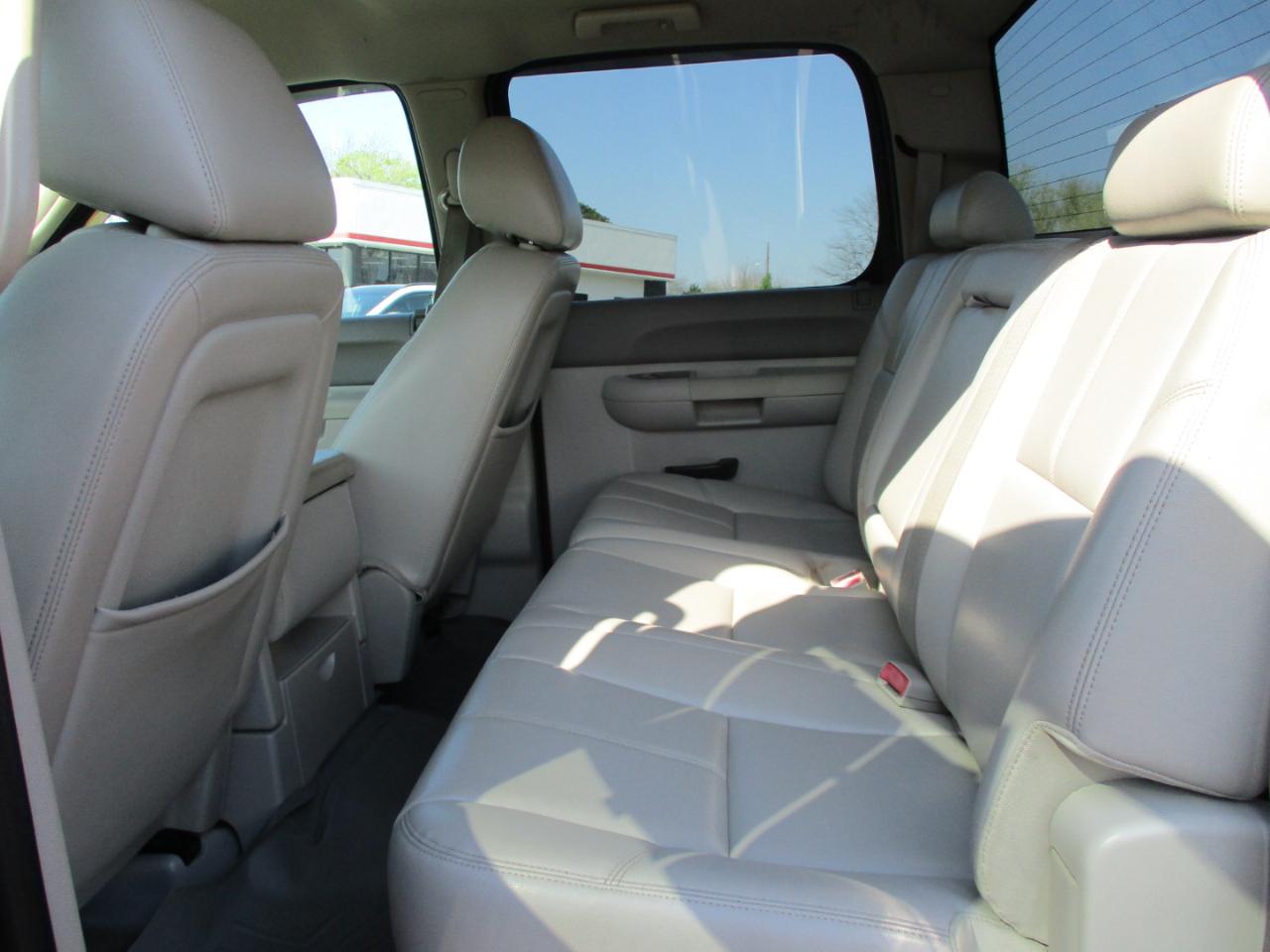 Chevrolet Silverado 1500 4WD Crew Cab 143.5" LT 2012
