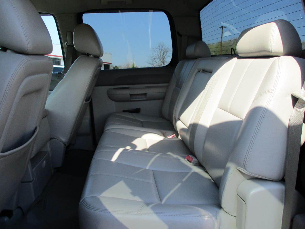 Chevrolet Silverado 1500 4WD Crew Cab 143.5" LT 2012