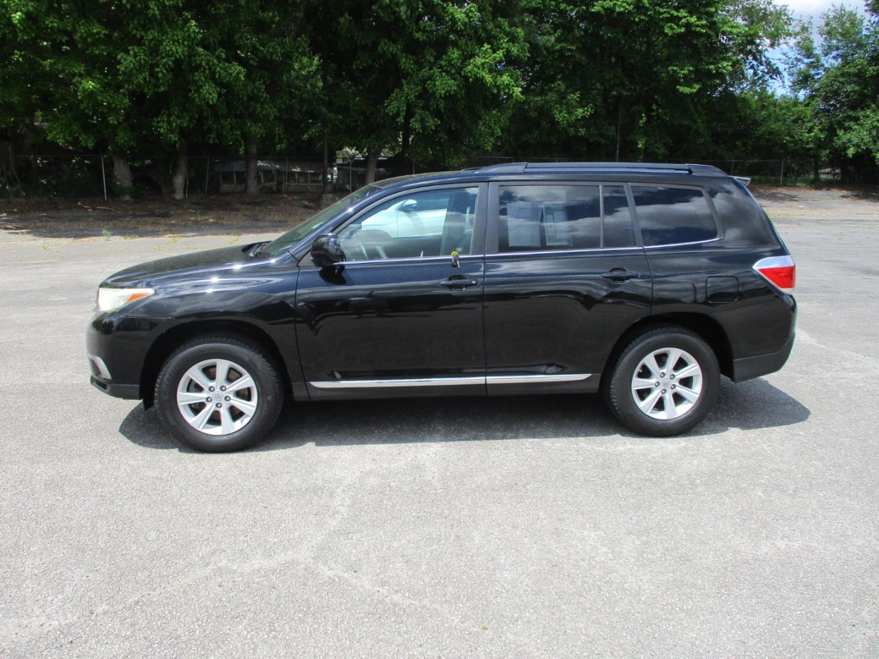 Toyota Highlander FWD 4dr V6 (Natl) 2013
