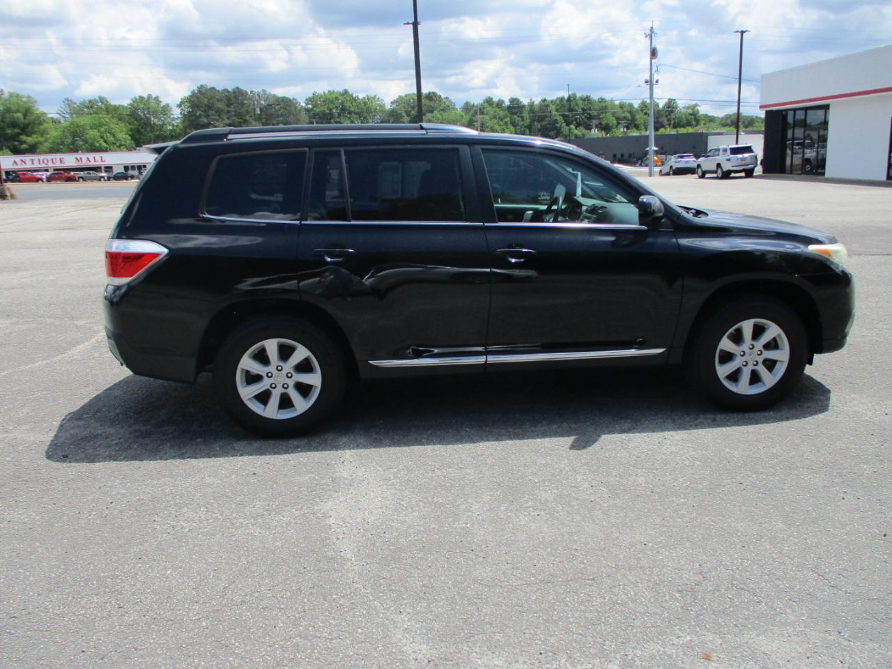 Toyota Highlander FWD 4dr V6 (Natl) 2013