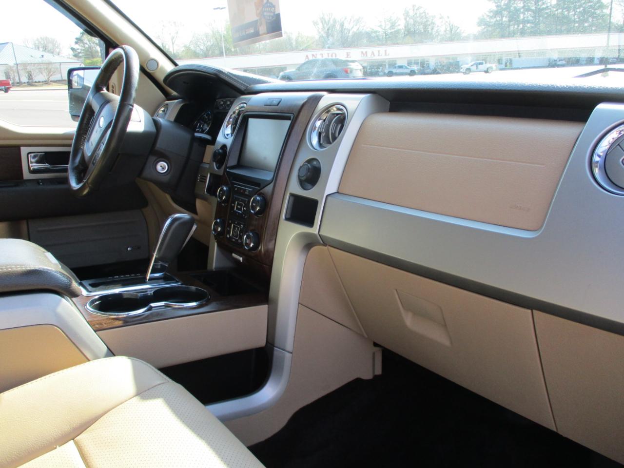 Ford F-150 4WD SuperCrew 145" Lariat 2014