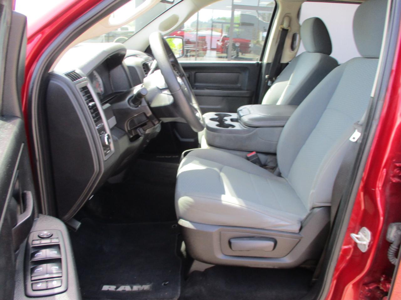 RAM 1500 2WD Crew Cab 140.5" Express 2014