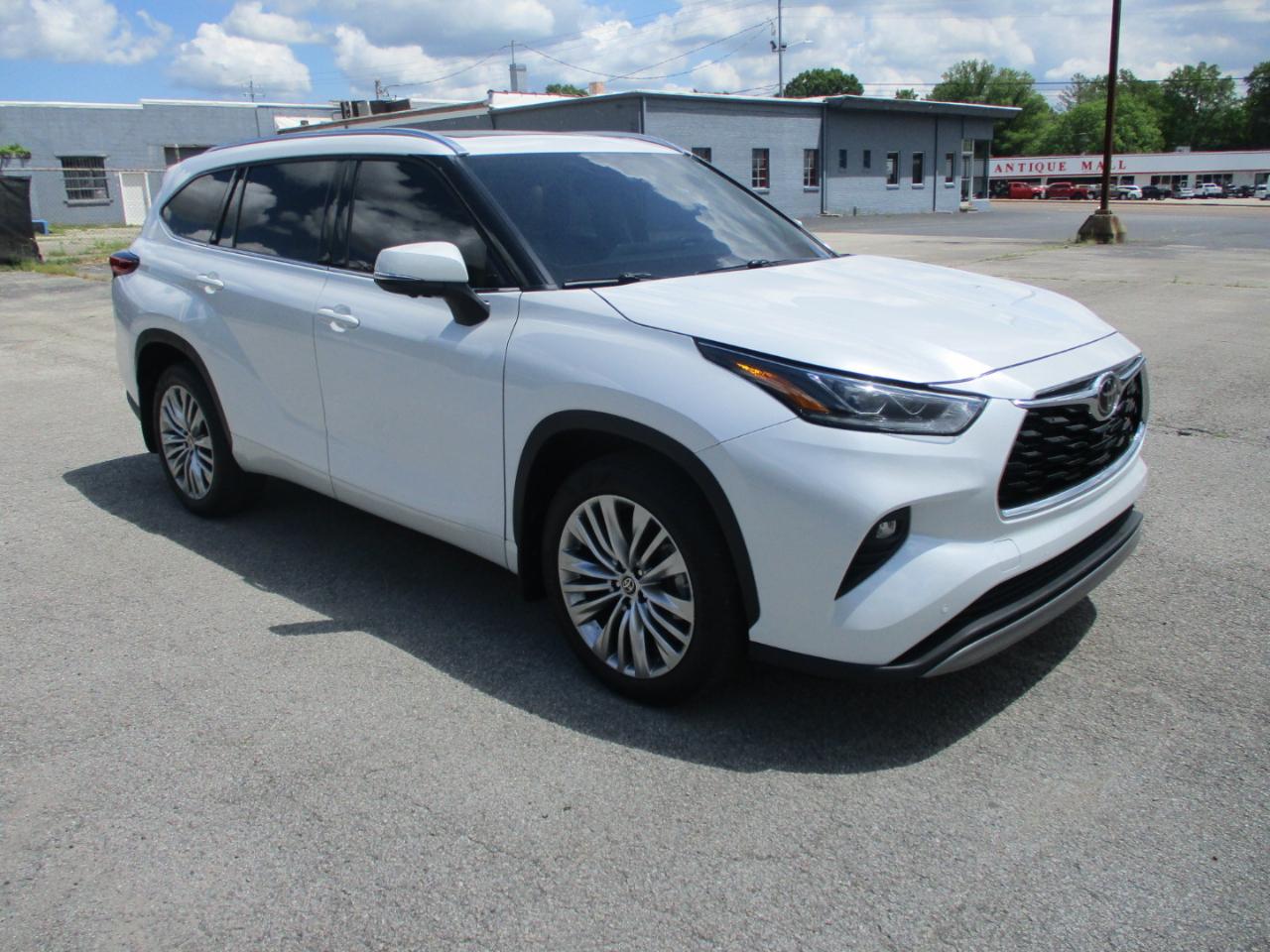 Toyota Highlander Platinum AWD (Natl) 2023