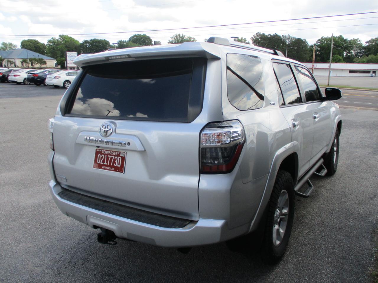 Toyota 4Runner SR5 2WD (Natl) 2019