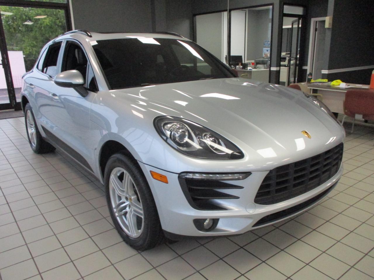 2016 Porsche Macan AWD 4dr S