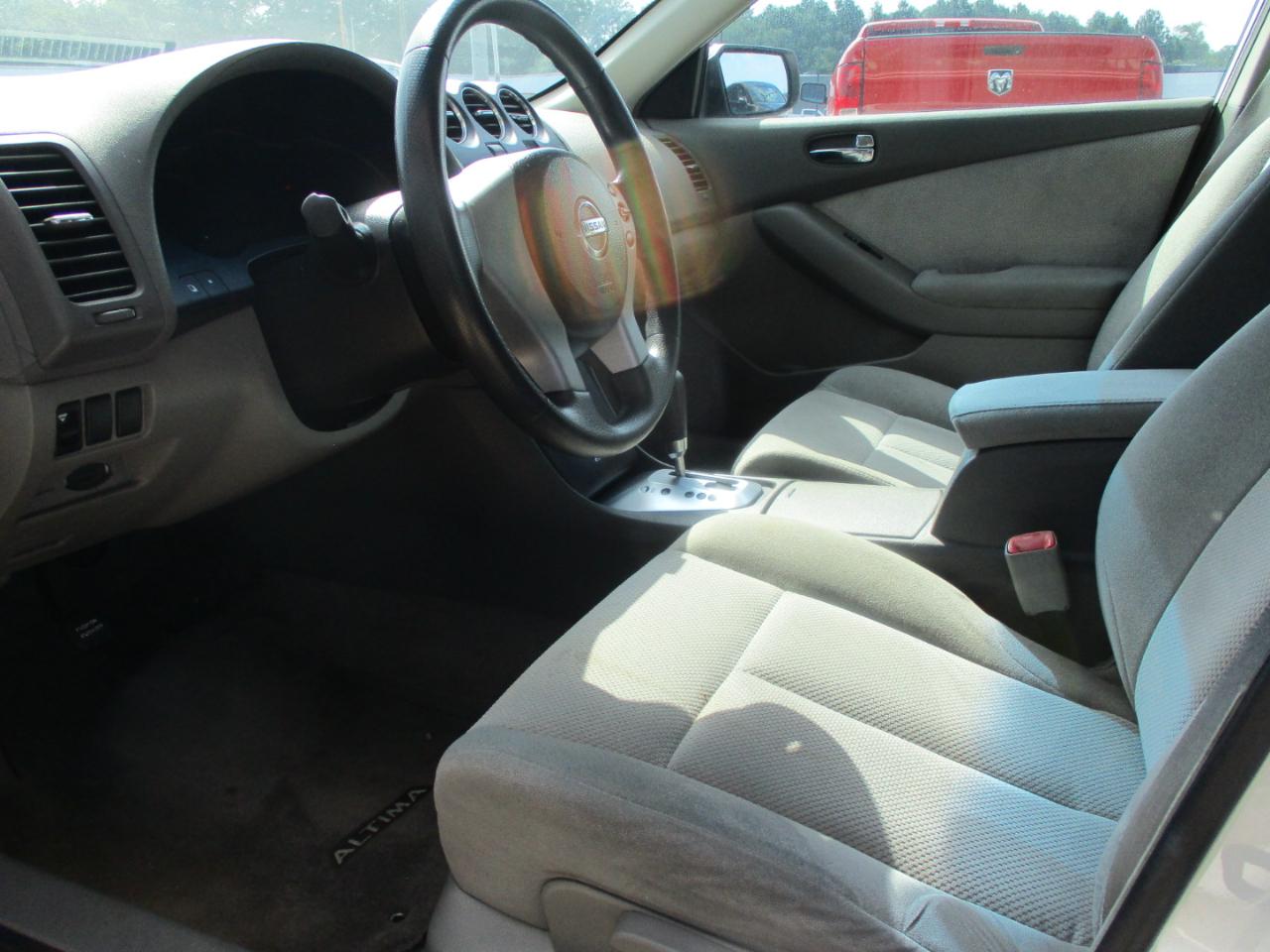 Nissan Altima 4dr Sdn I4 CVT 2.5 S 2008