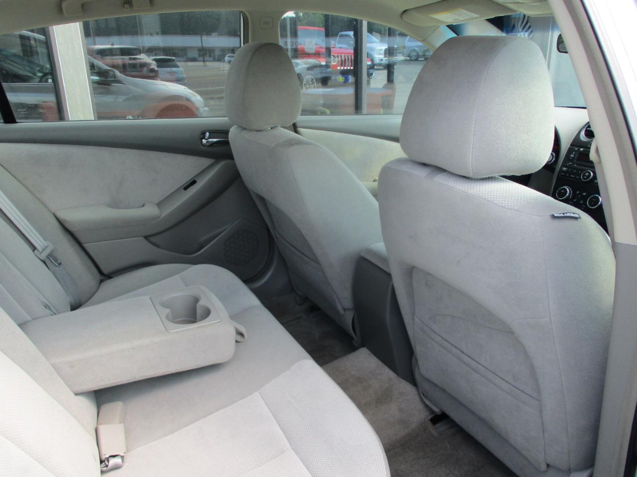 Nissan Altima 4dr Sdn I4 CVT 2.5 S 2008