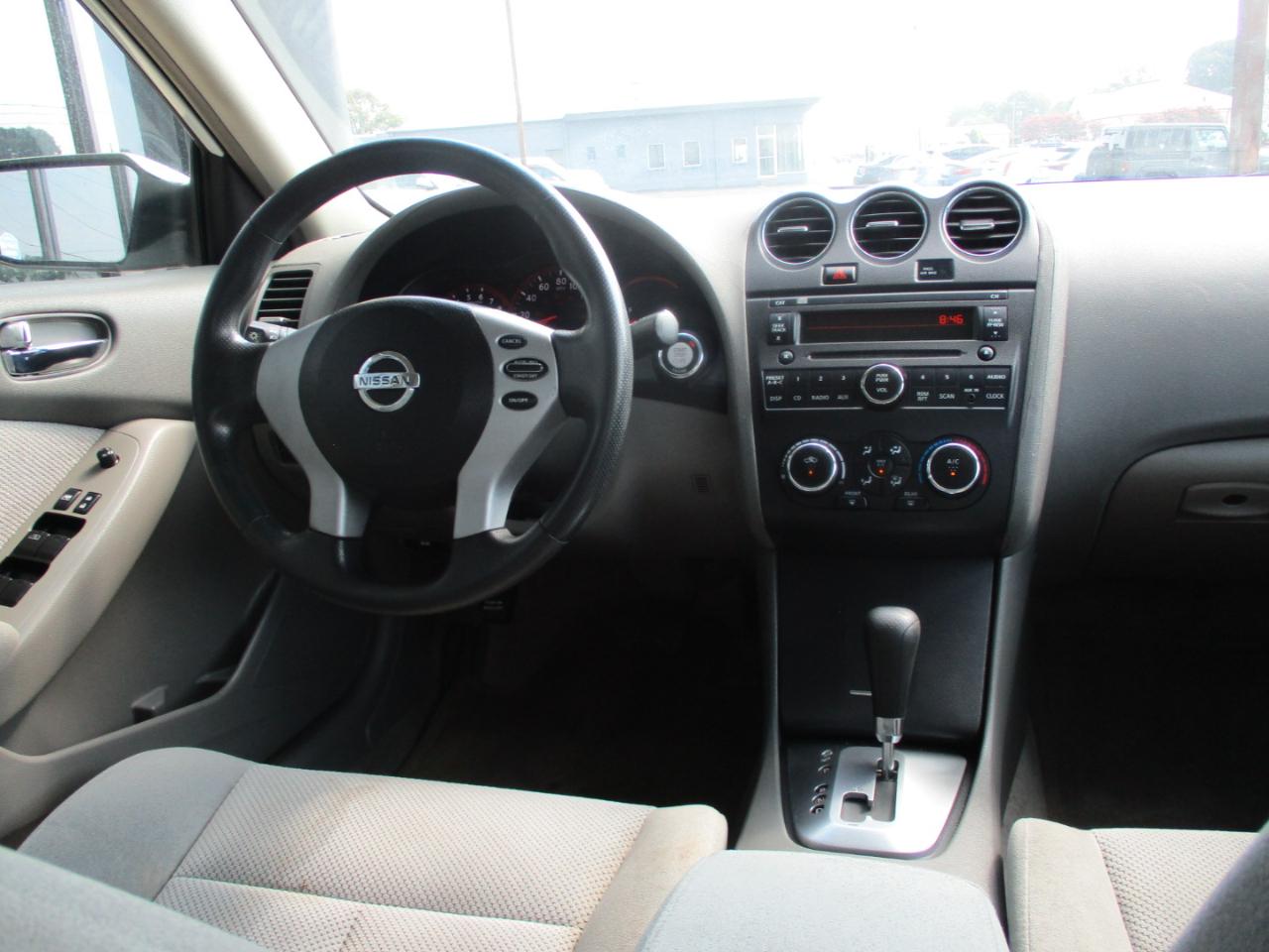 Nissan Altima 4dr Sdn I4 CVT 2.5 S 2008
