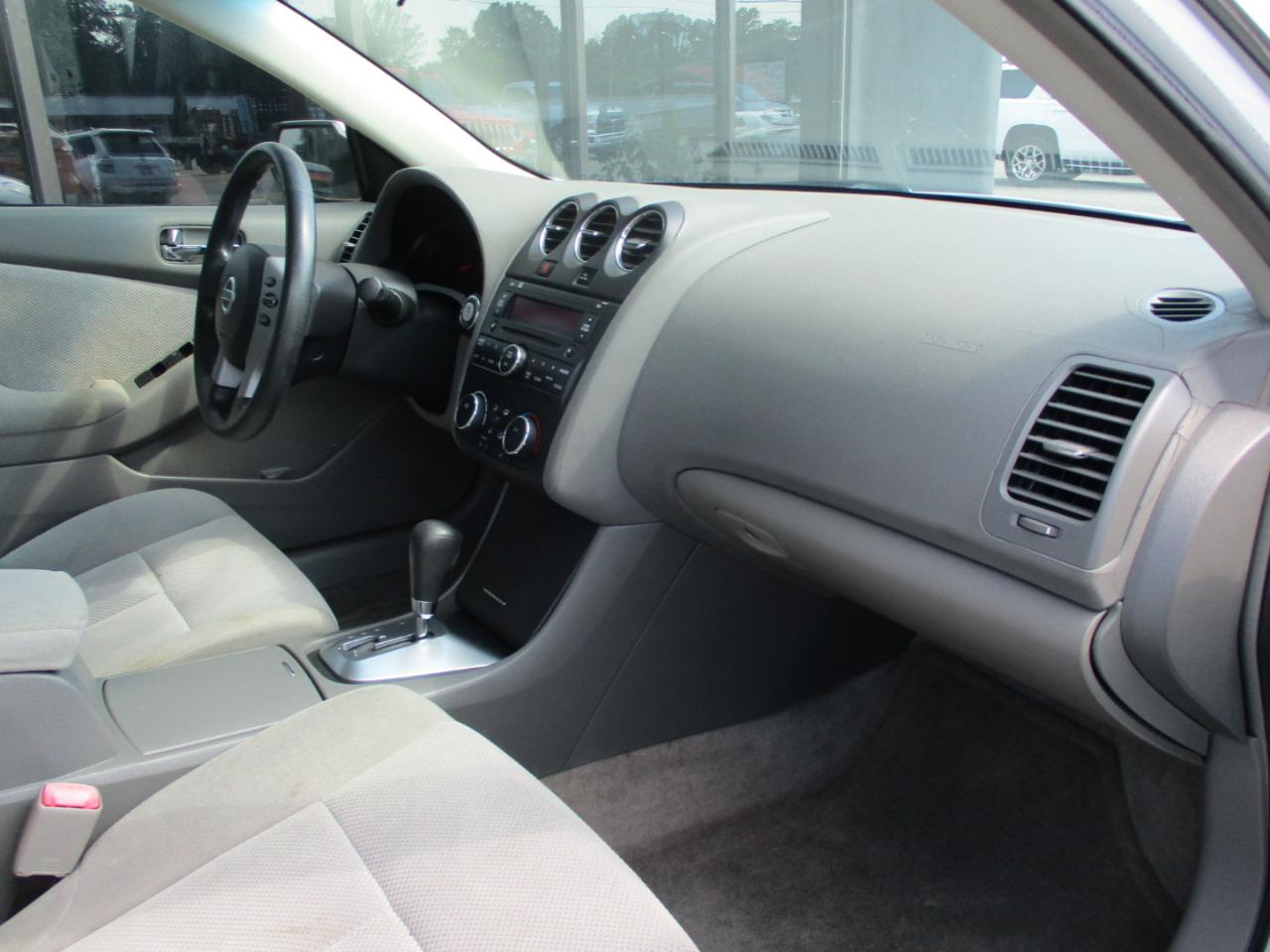 Nissan Altima 4dr Sdn I4 CVT 2.5 S 2008