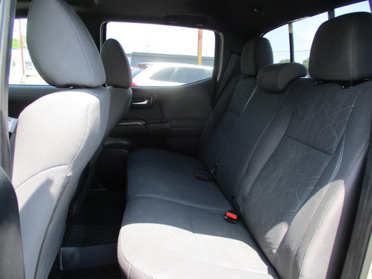 Toyota Tacoma 4WD Double Cab V6 MT TRD Off Road (Natl) 2016