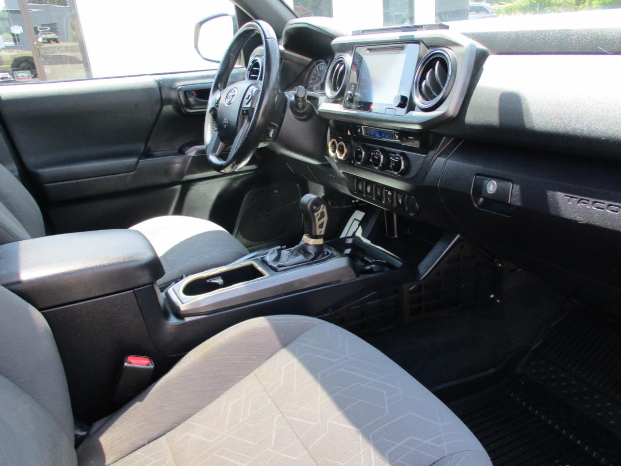 Toyota Tacoma 4WD Double Cab V6 MT TRD Off Road (Natl) 2016