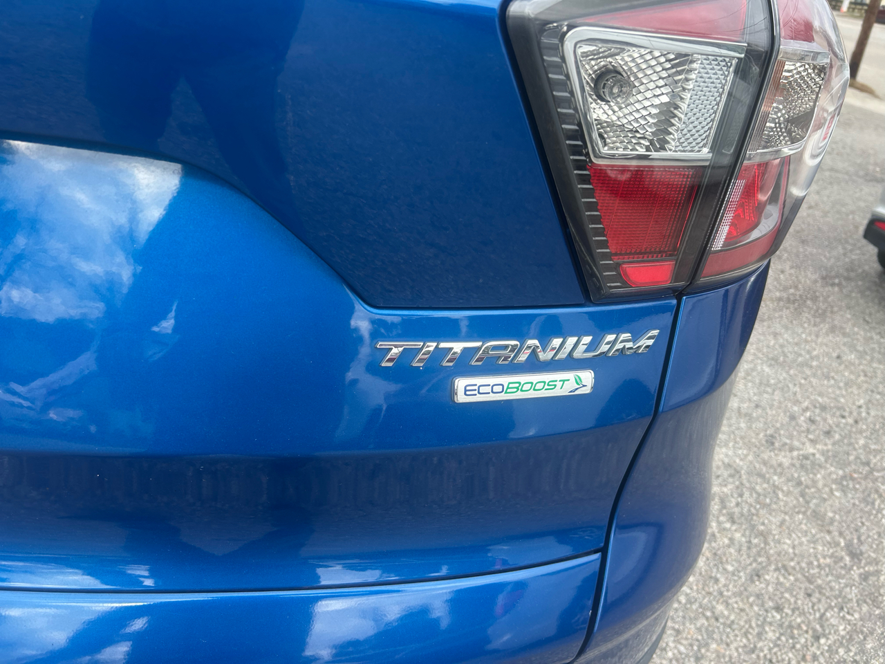 Ford Escape Titanium FWD 2017