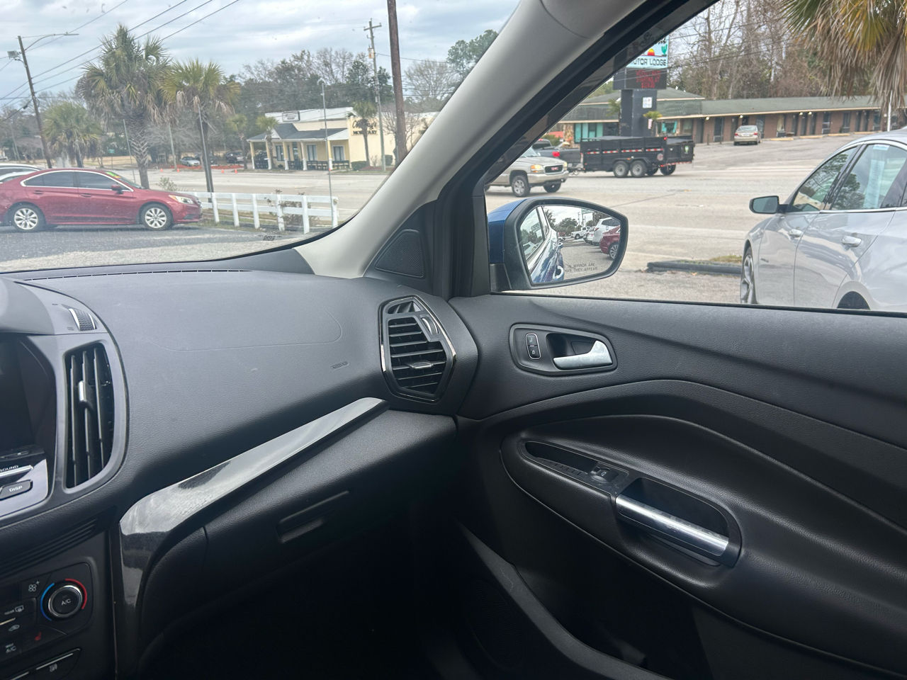 Ford Escape Titanium FWD 2017