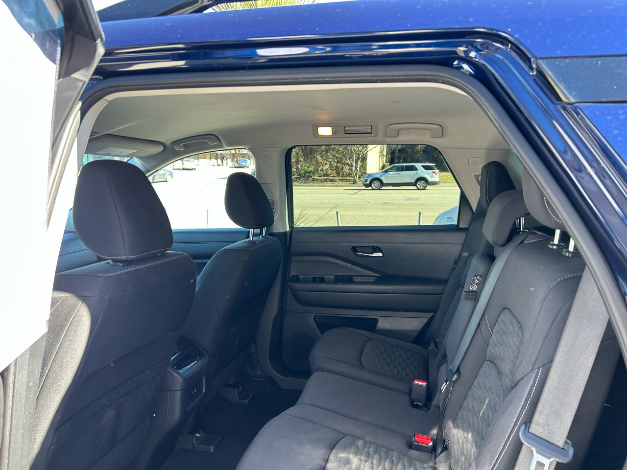 Nissan Pathfinder SV 2022