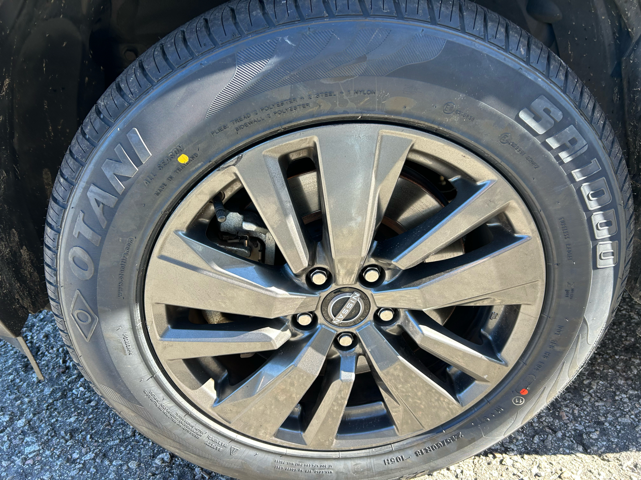 Nissan Pathfinder SV 2022