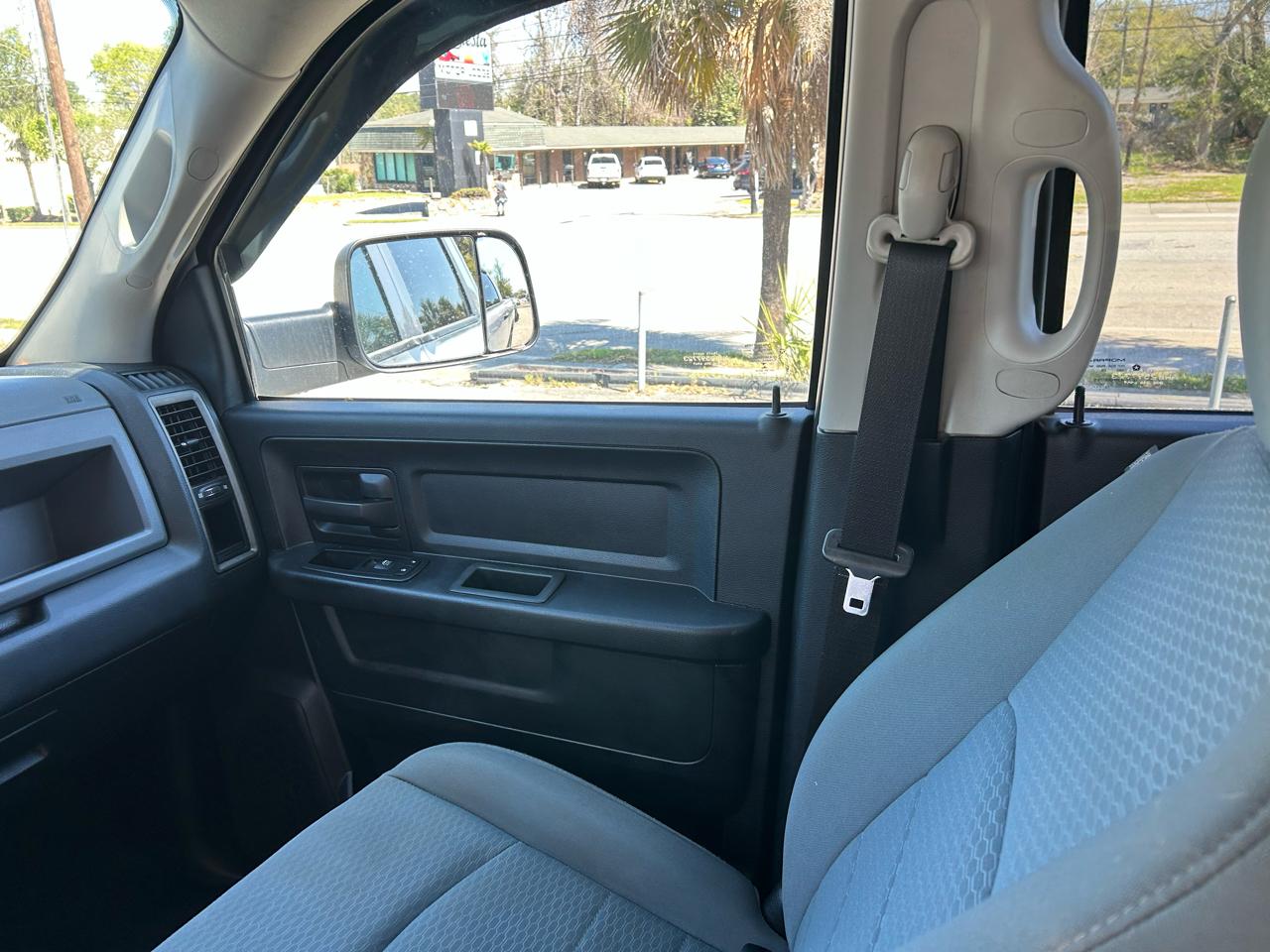 RAM 1500 Tradesman/Express Crew Cab SWB 2WD 2014