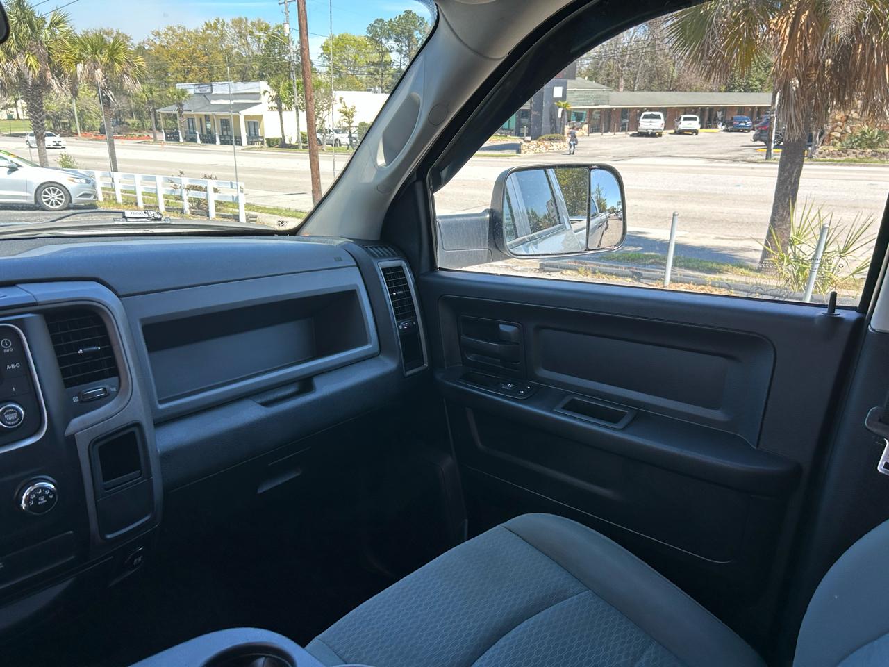 RAM 1500 Tradesman/Express Crew Cab SWB 2WD 2014