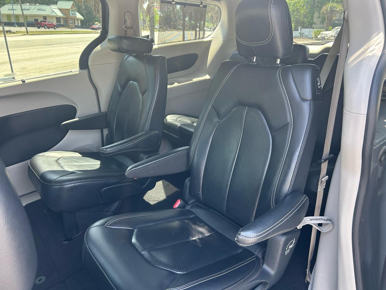 Chrysler Pacifica Touring-L 2022