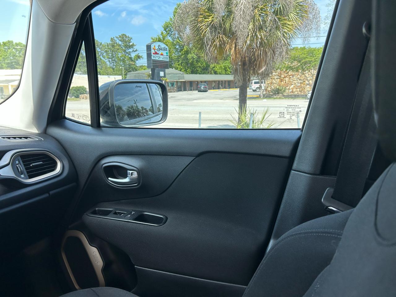 Jeep Renegade Latitude FWD 2017