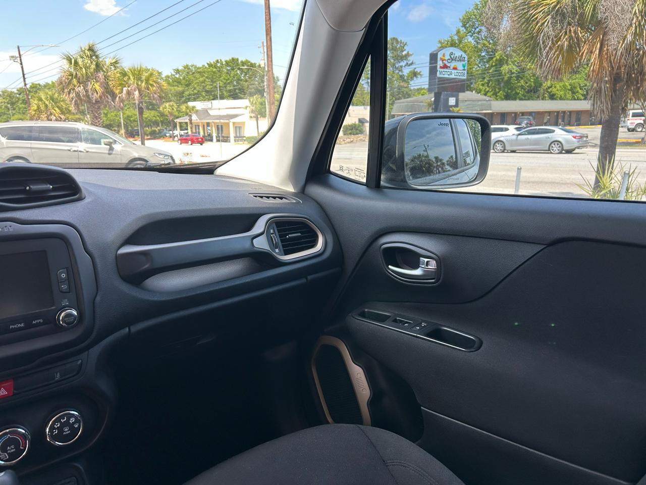 Jeep Renegade Latitude FWD 2017