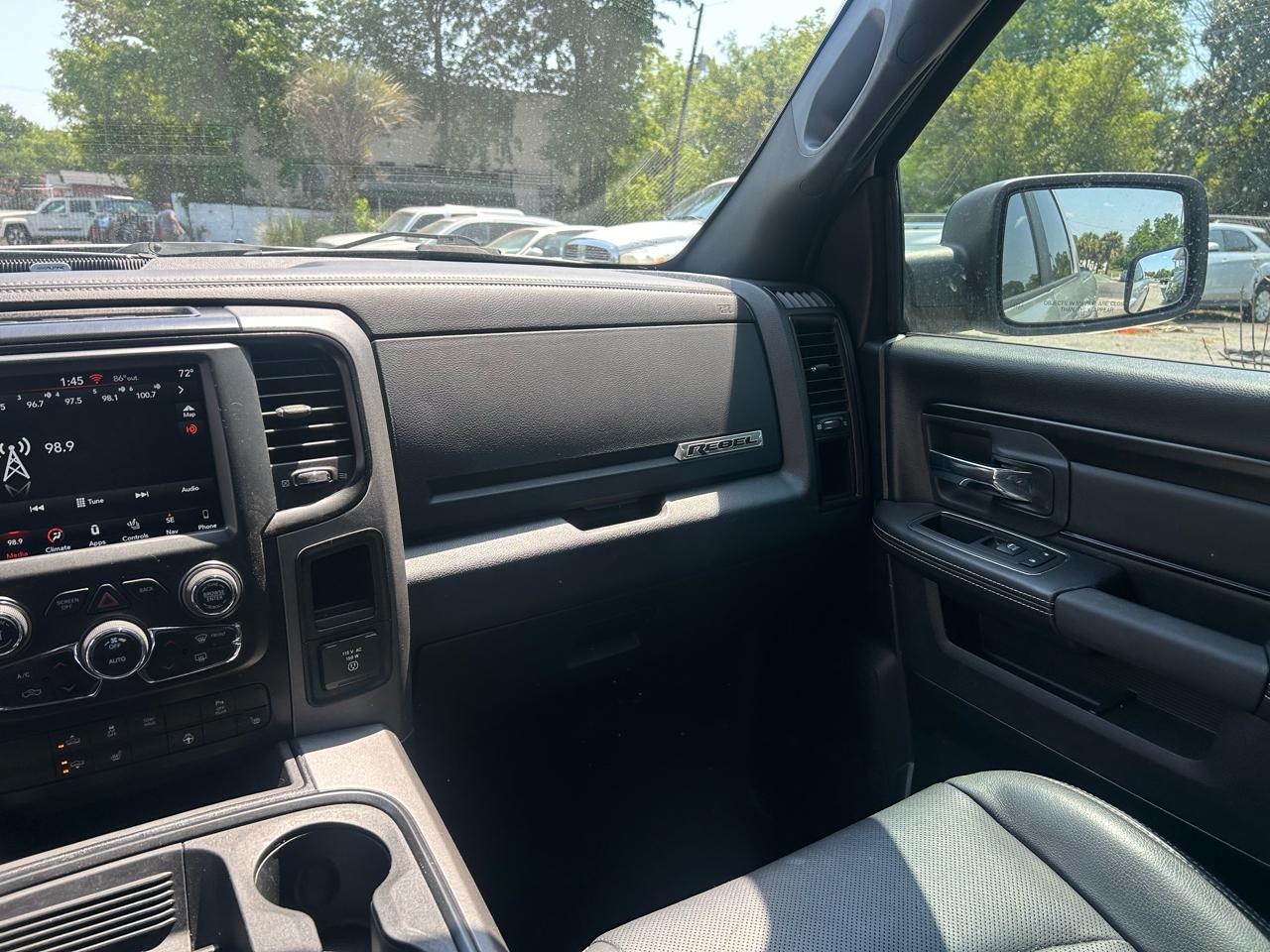 RAM 1500 Rebel Crew Cab SWB 4WD 2018