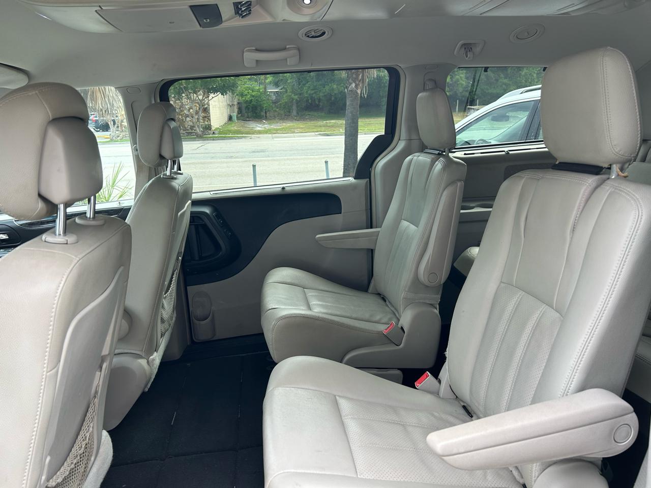 Chrysler Town & Country Touring-L 2015