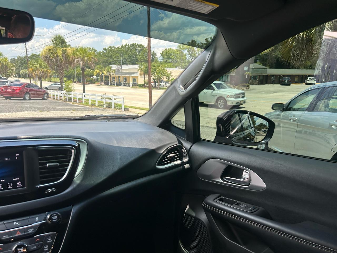 Chrysler Pacifica Touring Plus 2020