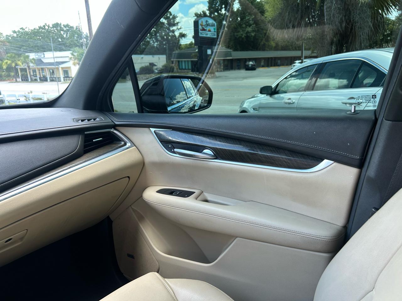 Cadillac XT5 Base 2018