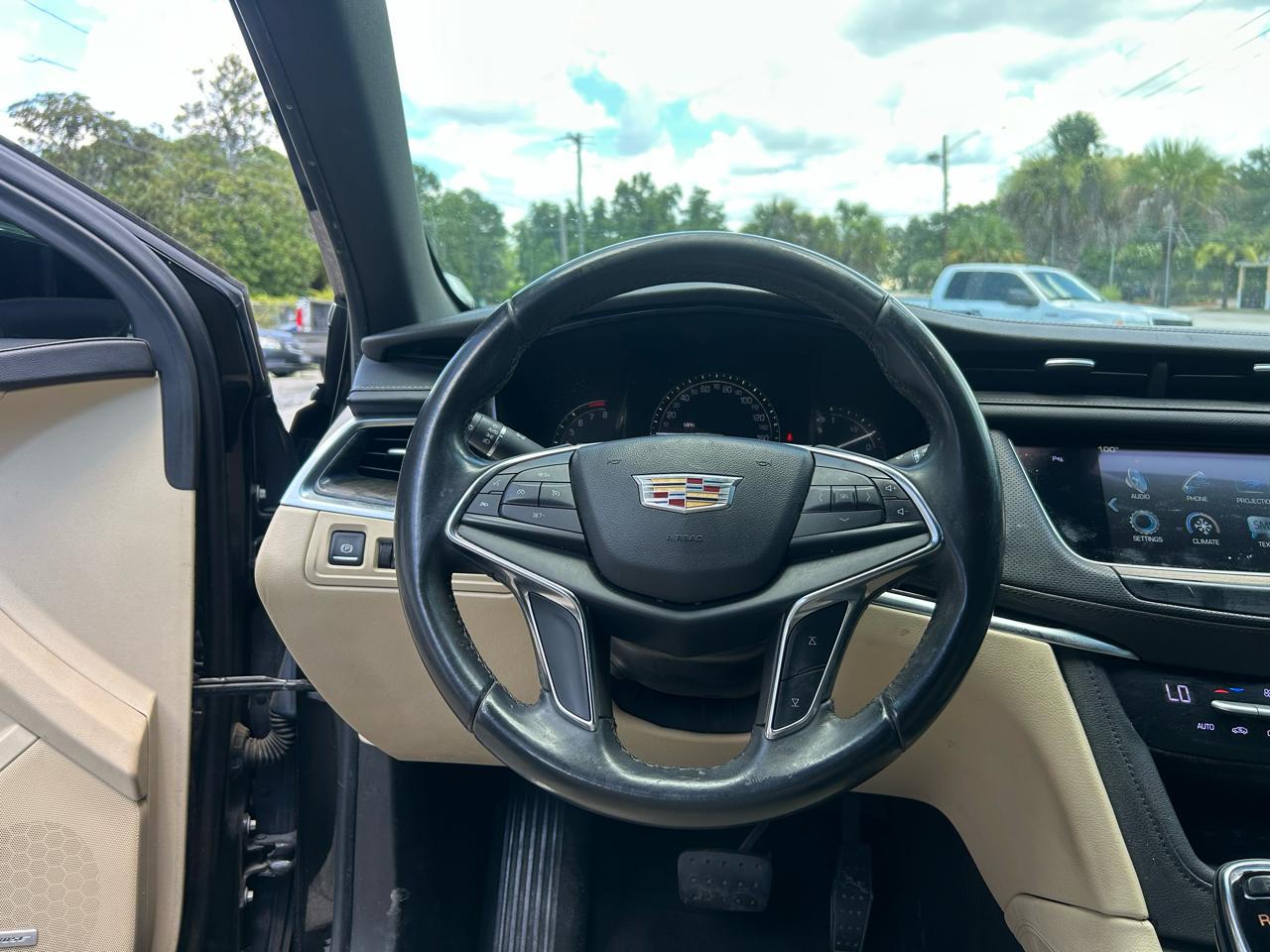Cadillac XT5 Base 2018