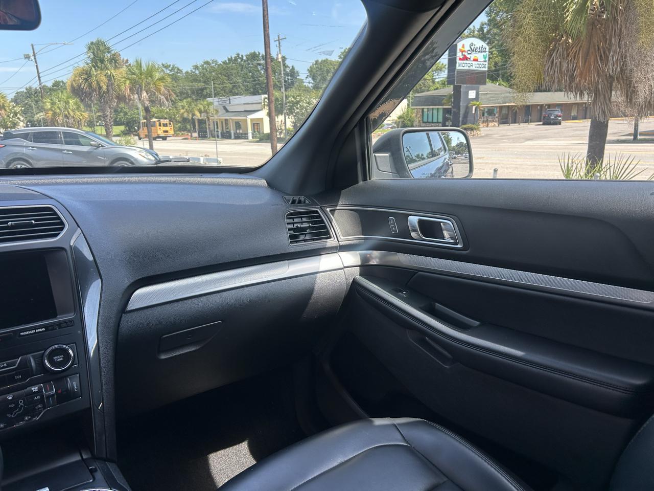 Ford Explorer XLT 4WD 2019