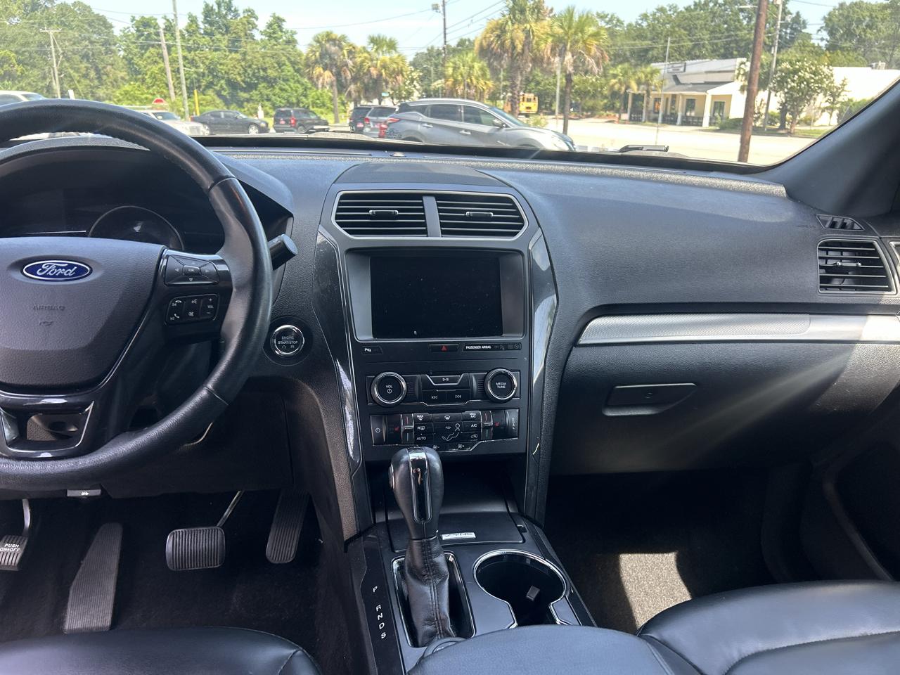 Ford Explorer XLT 4WD 2019