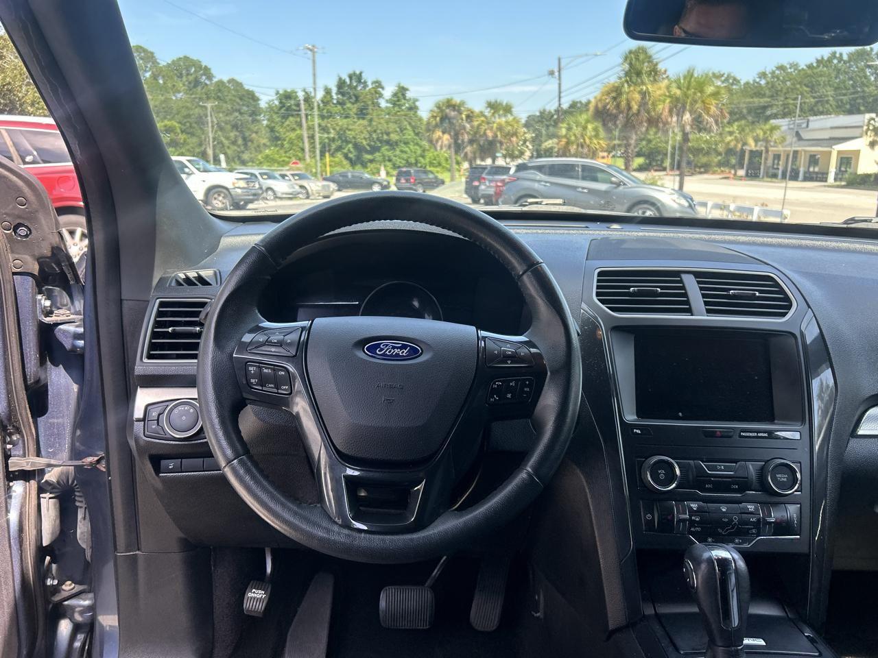 Ford Explorer XLT 4WD 2019