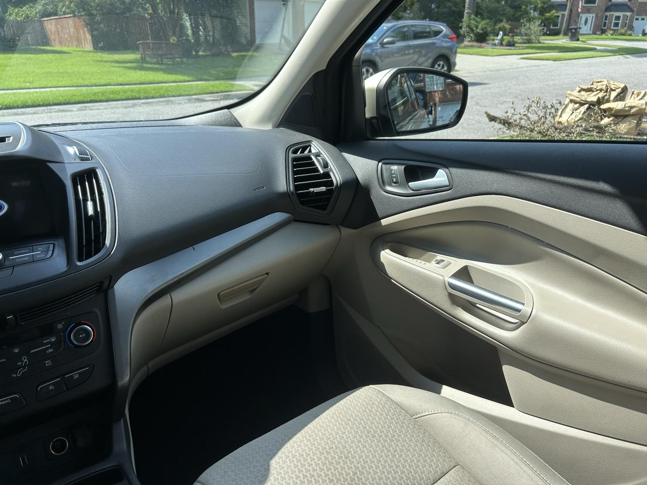 Ford Escape SE FWD 2017