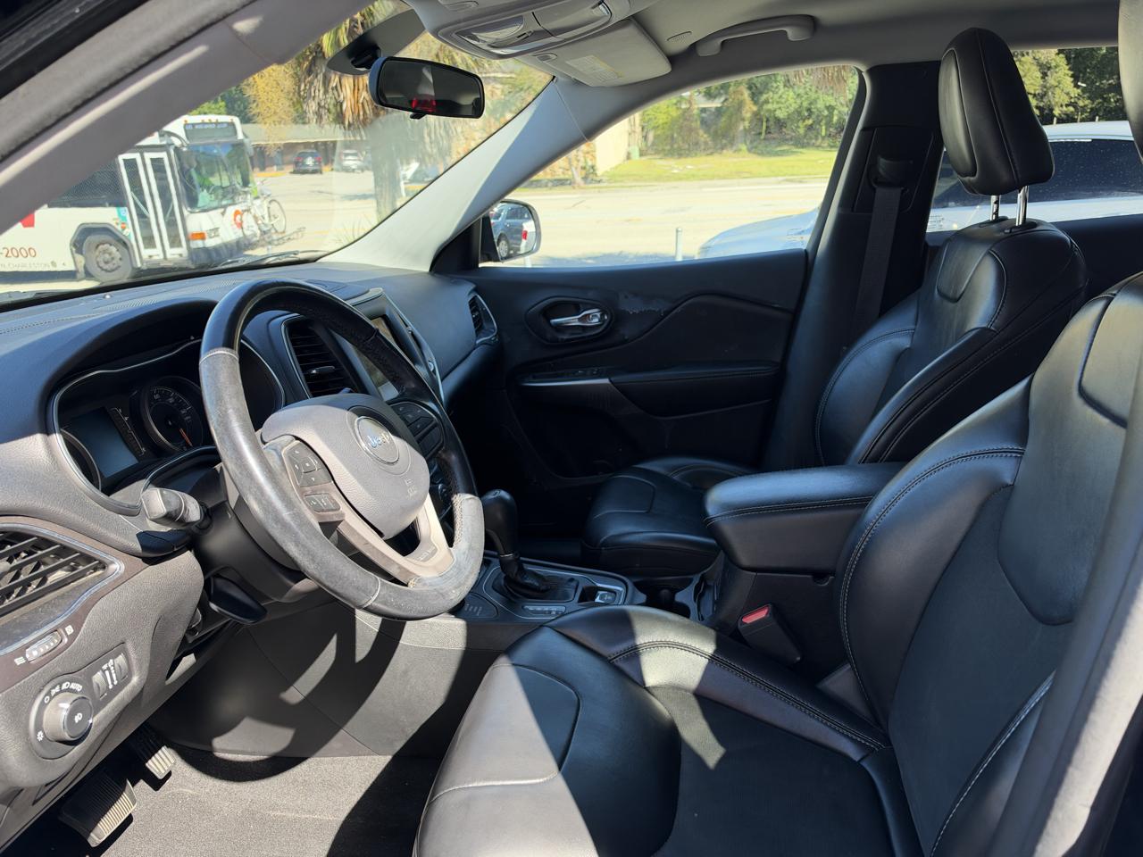 Jeep Cherokee Latitude Plus 4WD 2020