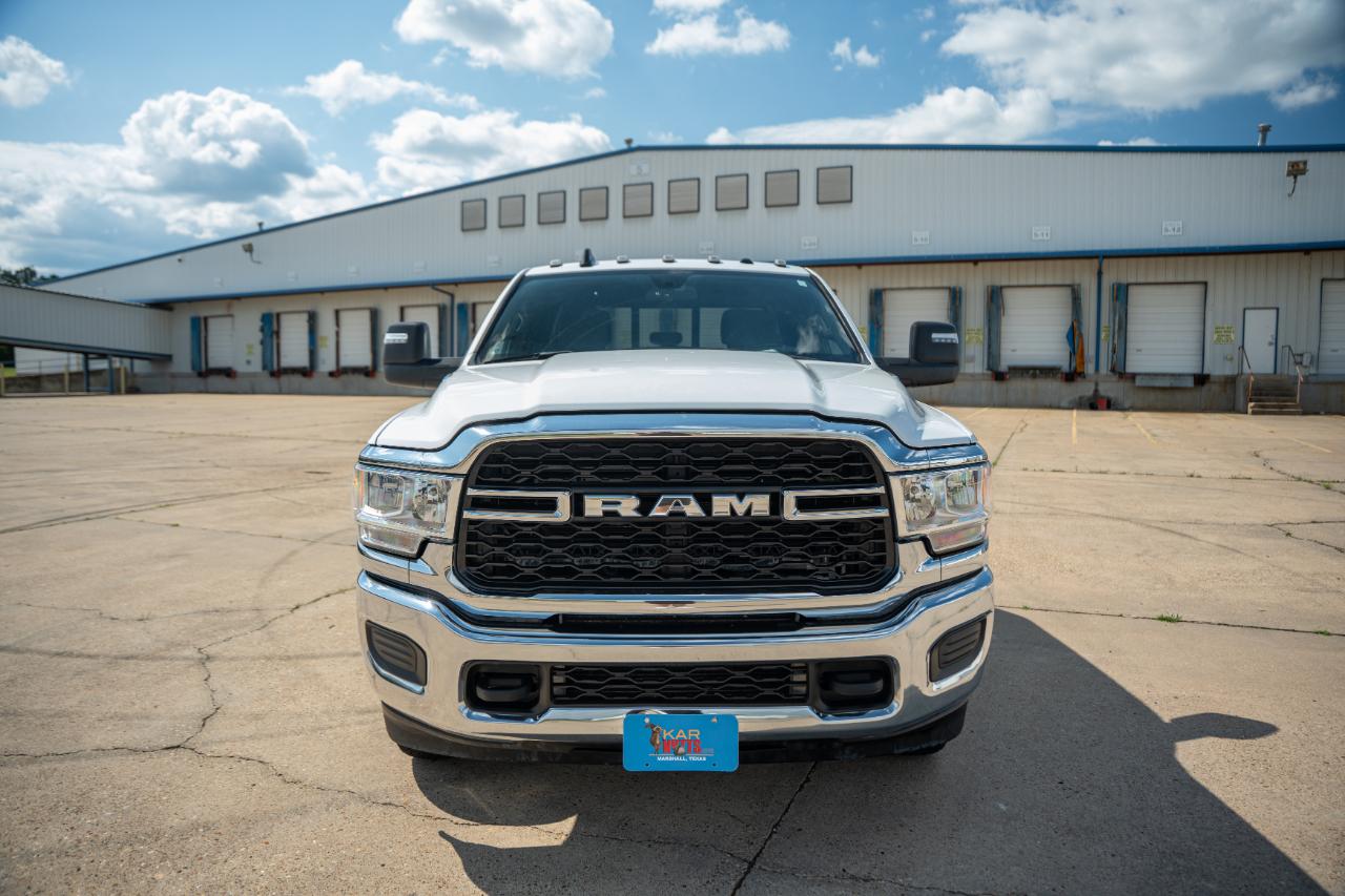 RAM 3500 Tradesman Crew Cab 4WD DRW 2023