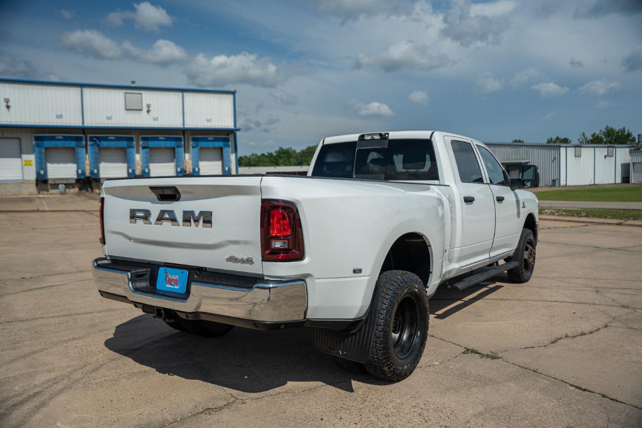 RAM 3500 Tradesman Crew Cab 4WD DRW 2023