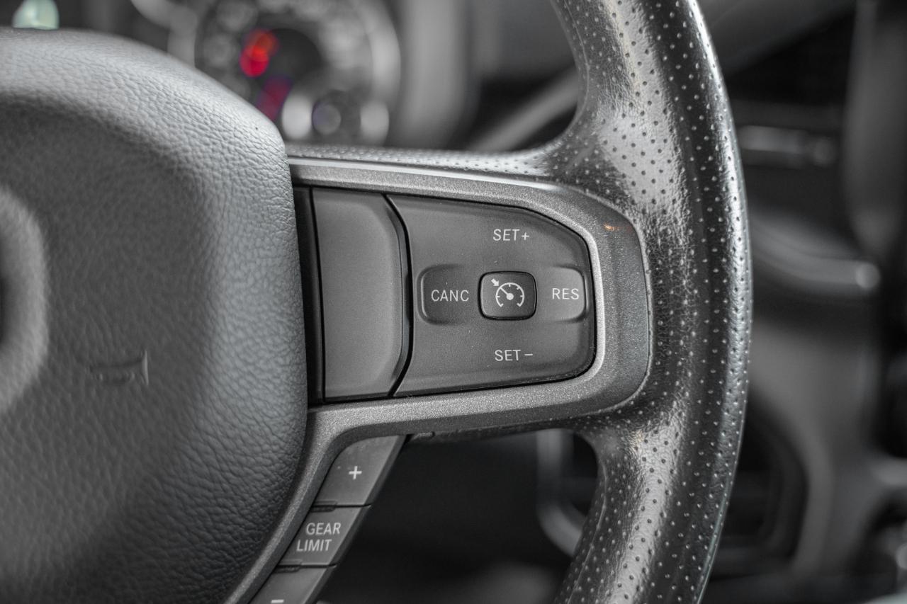 RAM 3500 Tradesman Crew Cab 4WD DRW 2023