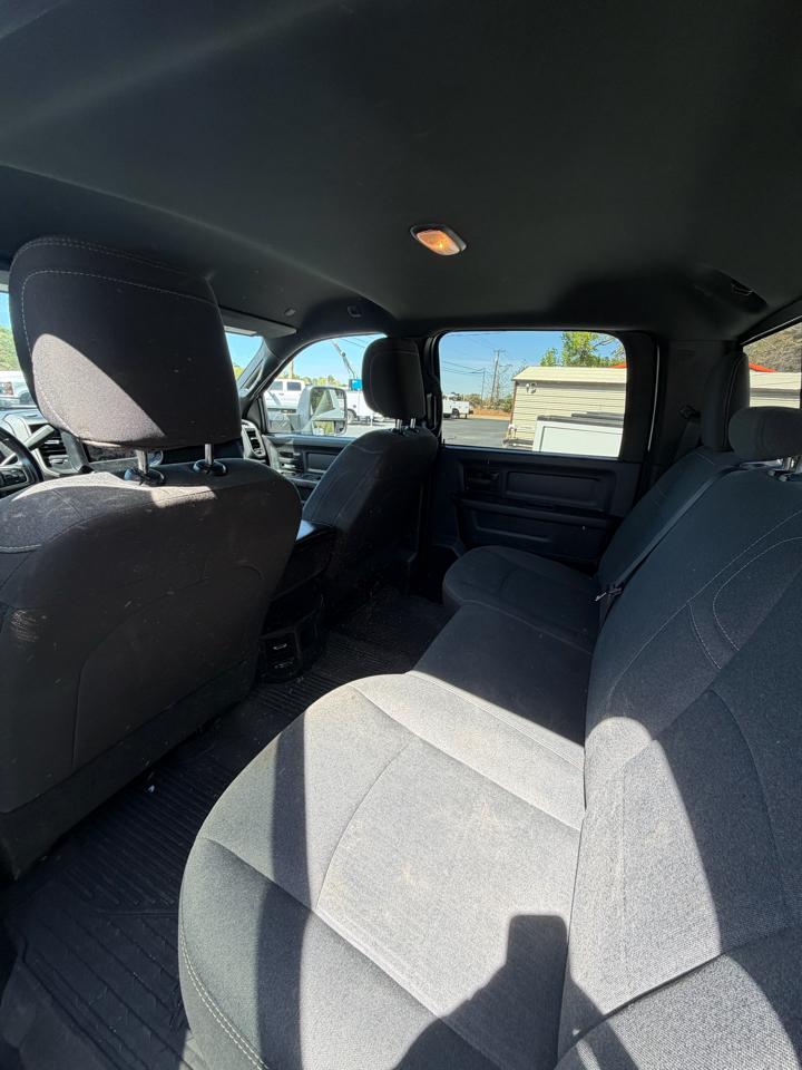 RAM 3500 Tradesman Crew Cab 4WD DRW 2023